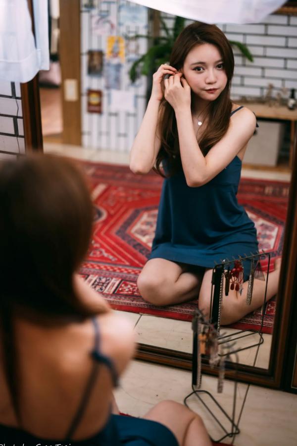    小立 - 甜美可爱居家连衣裙私房照，慵懒风邻家女孩居家日常写真 [214P]第24张图片
