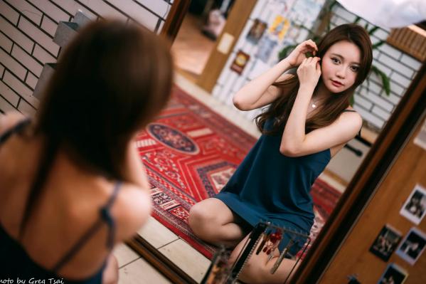    小立 - 甜美可爱居家连衣裙私房照，慵懒风邻家女孩居家日常写真 [214P]第25张图片
