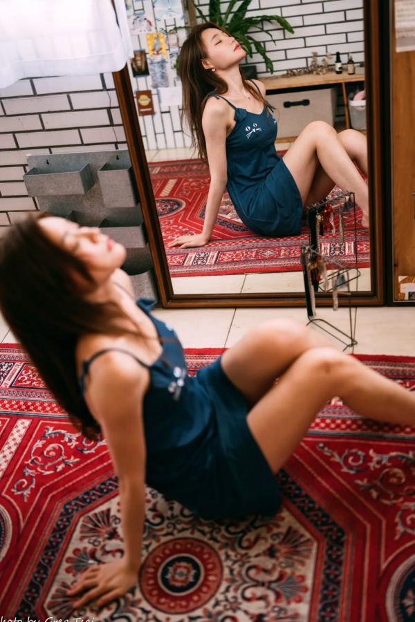    小立 - 甜美可爱居家连衣裙私房照，慵懒风邻家女孩居家日常写真 [214P]第35张图片