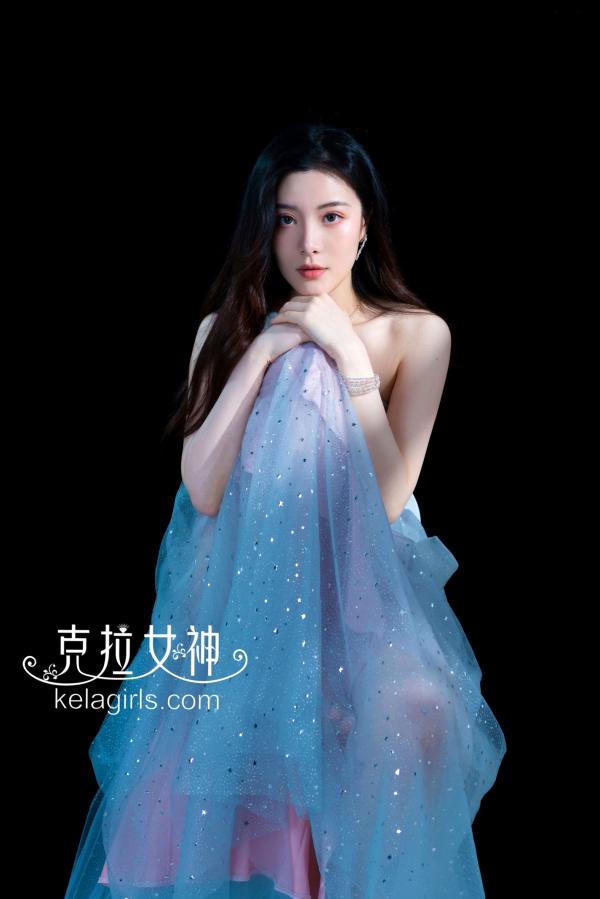    KelaGirls克拉女神百琳《梦幻花系》：身着星光纱裙拍摄冷艳唯美写真，清冷气质宛如空灵女神第2张图片