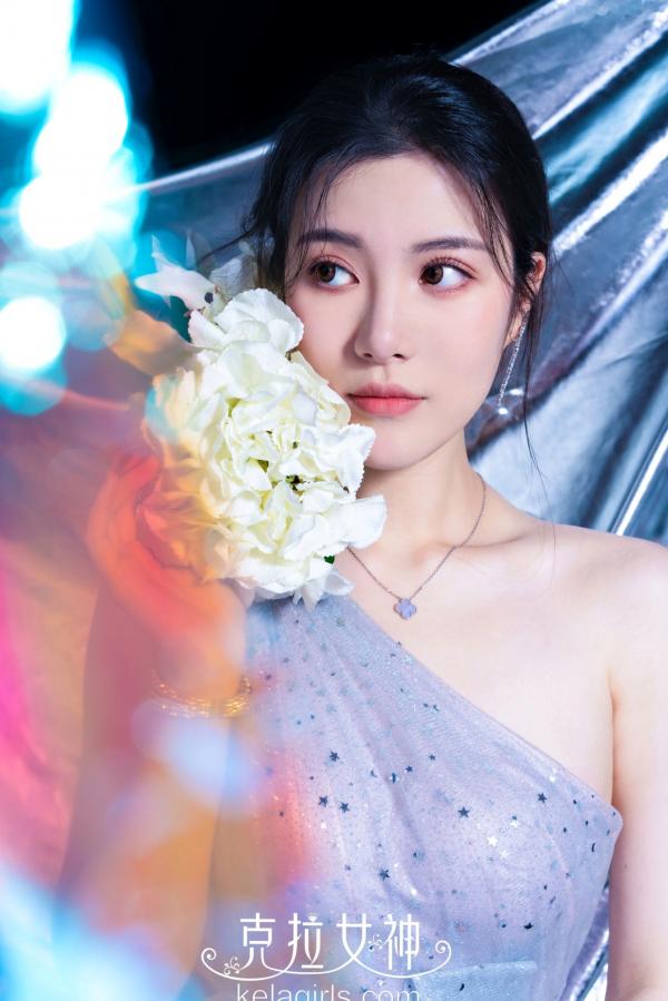    KelaGirls克拉女神百琳《梦幻花系》：身着星光纱裙拍摄冷艳唯美写真，清冷气质宛如空灵女神第18张图片