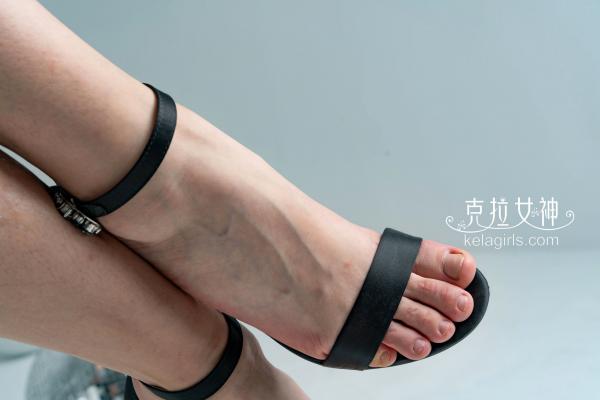    KelaGirls克拉女神-2020.10.18-苏棠《酷拍裸足》-冷艳黑衣造型，极简艺术感，细腻足部特写欣赏第17张图片
