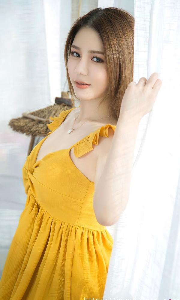    UGirlsApp尤果圈爱尤物-2733-夜间萤火-《如歌》-黄色吊带裙窗边私房写真-2023.11.21第11张图片
