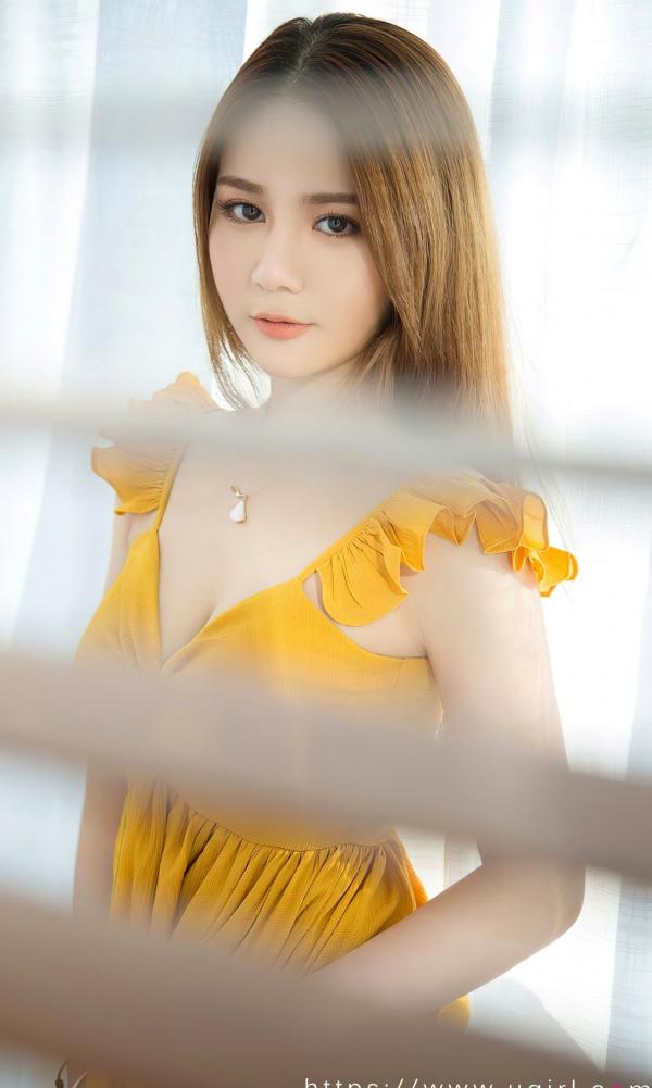    UGirlsApp尤果圈爱尤物-2733-夜间萤火-《如歌》-黄色吊带裙窗边私房写真-2023.11.21第29张图片