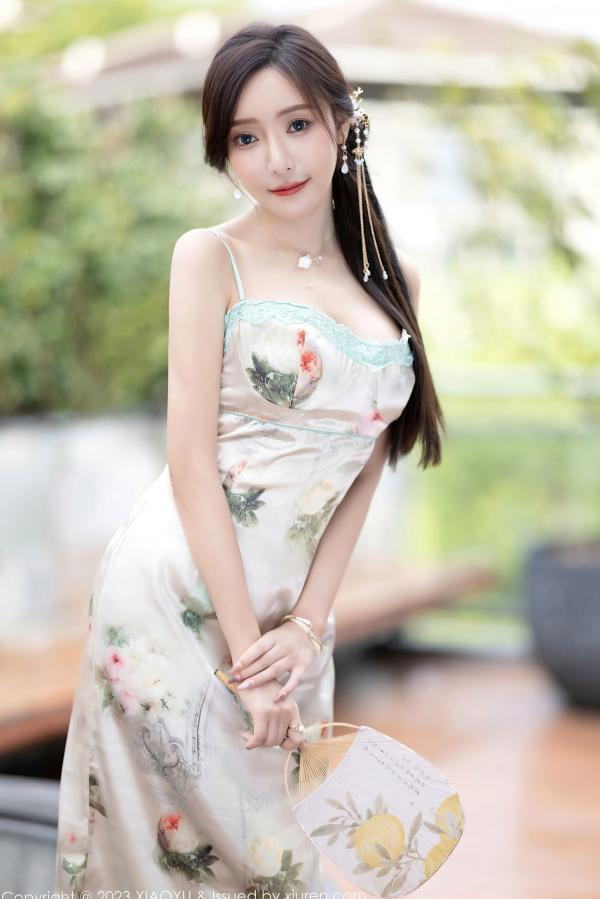 王馨瑶   XiaoYu语画界1097-王馨瑶yanni写真：古风白色吊带裙与粉色性感旗袍，演绎绝美古韵私房照，肌肤胜雪，风情万种，无圣光大尺度呈现。第6张图片