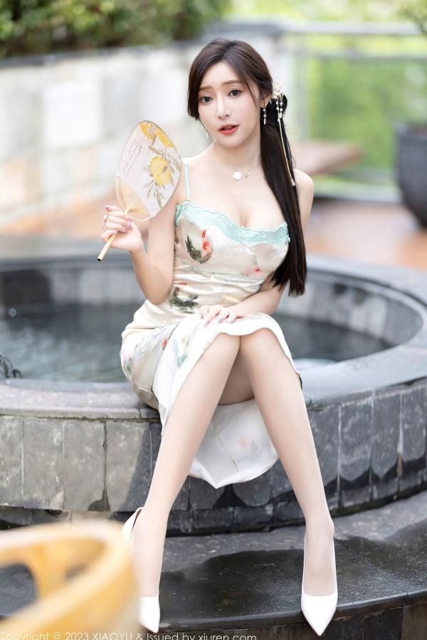 王馨瑶   XiaoYu语画界1097-王馨瑶yanni写真：古风白色吊带裙与粉色性感旗袍，演绎绝美古韵私房照，肌肤胜雪，风情万种，无圣光大尺度呈现。第9张图片