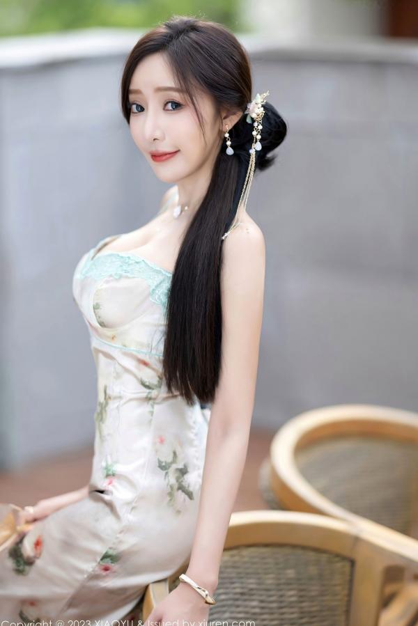 王馨瑶   XiaoYu语画界1097-王馨瑶yanni写真：古风白色吊带裙与粉色性感旗袍，演绎绝美古韵私房照，肌肤胜雪，风情万种，无圣光大尺度呈现。第17张图片