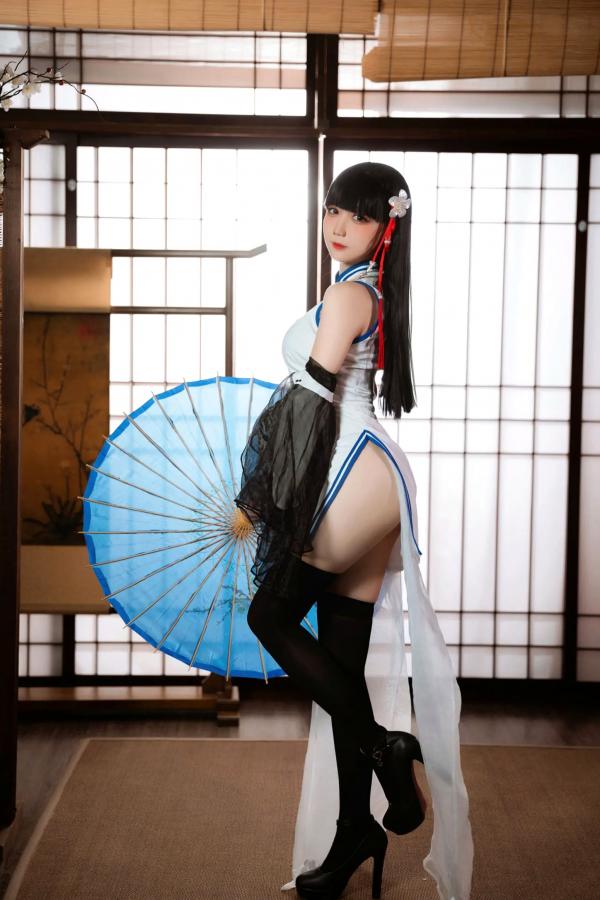    焖焖碳 - 碧蓝航线逸仙cosplay国风旗袍黑丝诱惑私房写真 [23P]第1张图片