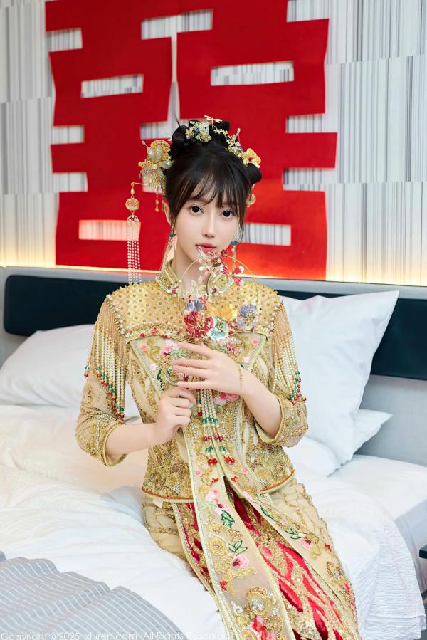    [XiuRen] 秀人 2025.07.21 No.10567 玥儿玥er：古风婚庆主题私房，红装头饰极致诱惑第9张图片
