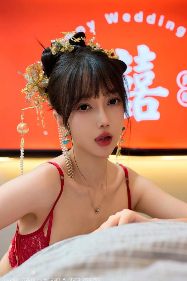    [XiuRen] 秀人 2025.07.21 No.10567 玥儿玥er：古风婚庆主题私房，红装头饰极致诱惑第49张图片