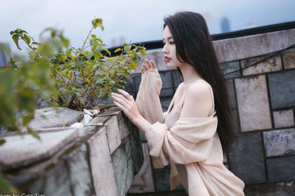    米浆 - 天台城市风情、室内居家可爱治愈美少女写真 [93P]第18张图片