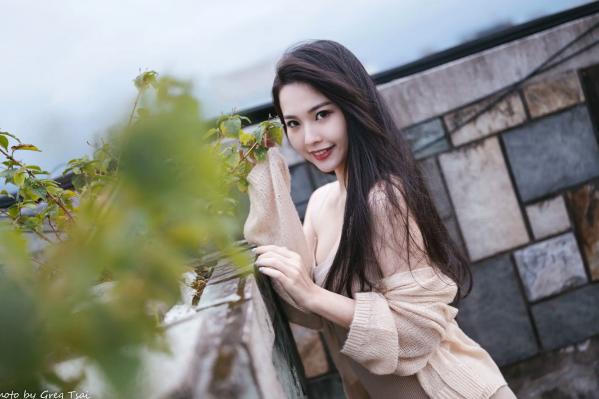    米浆 - 天台城市风情、室内居家可爱治愈美少女写真 [93P]第19张图片