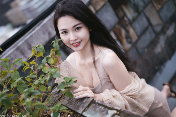    米浆 - 天台城市风情、室内居家可爱治愈美少女写真 [93P]第21张图片