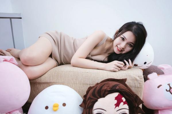    米浆 - 天台城市风情、室内居家可爱治愈美少女写真 [93P]第69张图片