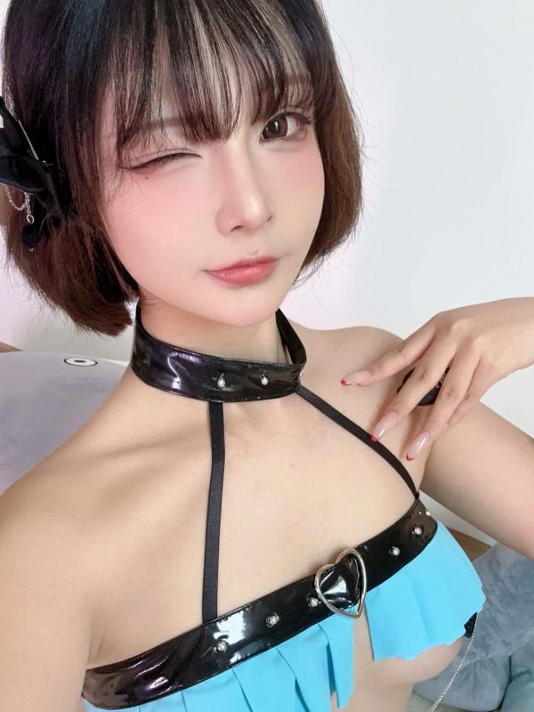    yuuhui玉汇 - 偶像练习：极品视觉诱惑，大胆前卫私房写真，极致性感曲线展示第1张图片