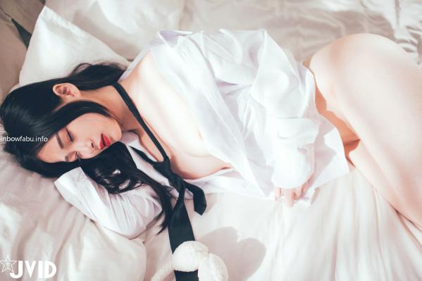    JVID写真：婕咪——充满戏剧张力的透明人特别系列，女神极致诱惑与角色扮演，大尺度私房高清美图精选第5张图片