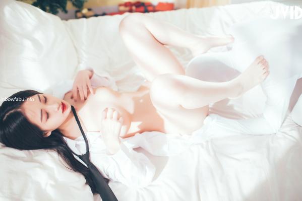    JVID写真：婕咪——充满戏剧张力的透明人特别系列，女神极致诱惑与角色扮演，大尺度私房高清美图精选第15张图片