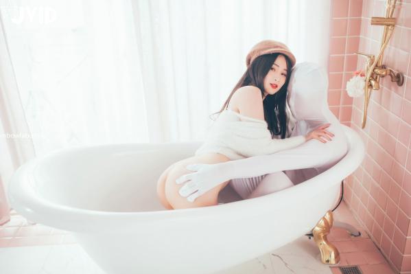    JVID写真：婕咪——充满戏剧张力的透明人特别系列，女神极致诱惑与角色扮演，大尺度私房高清美图精选第81张图片