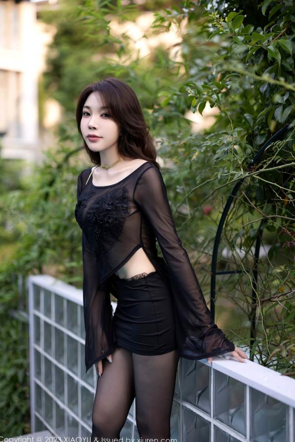 徐莉芝Booty 陈芝  XiaoYu语画界-1089-徐莉芝Booty-黑色军装制服诱惑-黑丝美腿写真-私房摄影-2023.08.10第6张图片