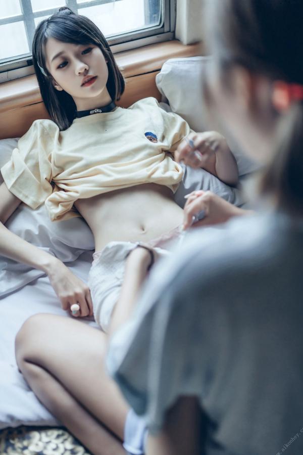    JVID-果宝宝-妍妍-私房卧室互动写真-幼萝莉尺度突破-软萌可爱与极致诱惑的强力碰撞-高颜值双姝写真集-2021.05.28第11张图片
