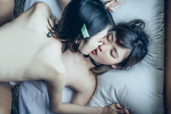    JVID-果宝宝-妍妍-私房卧室互动写真-幼萝莉尺度突破-软萌可爱与极致诱惑的强力碰撞-高颜值双姝写真集-2021.05.28第56张图片