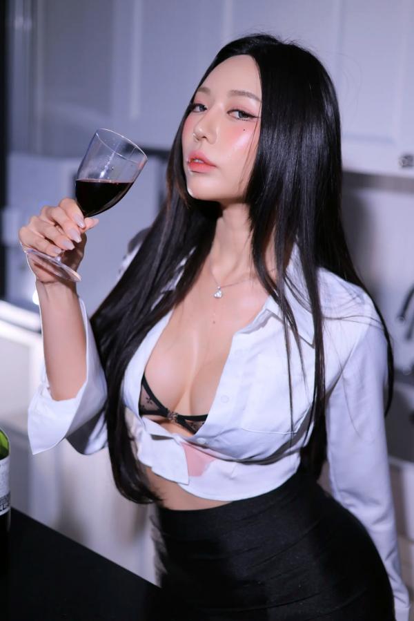    Dongeuran - Office Lady 2：职场OL制服诱惑，极致黑丝美腿尽显迷人曲线[90P]第79张图片