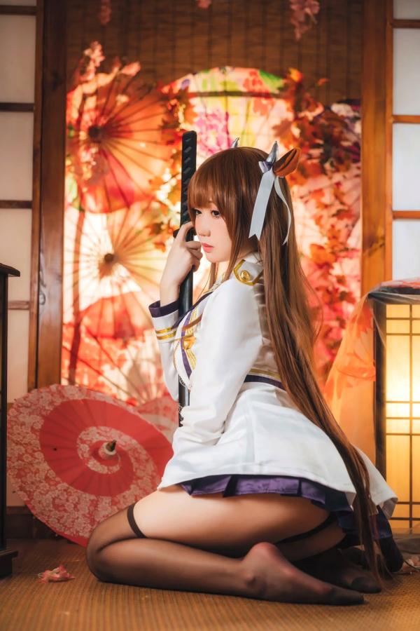    焖焖碳 - 碧蓝航线樫野Cosplay，和风制服诱惑，极致美腿与清纯甜美，二次元女神精选私房照第3张图片