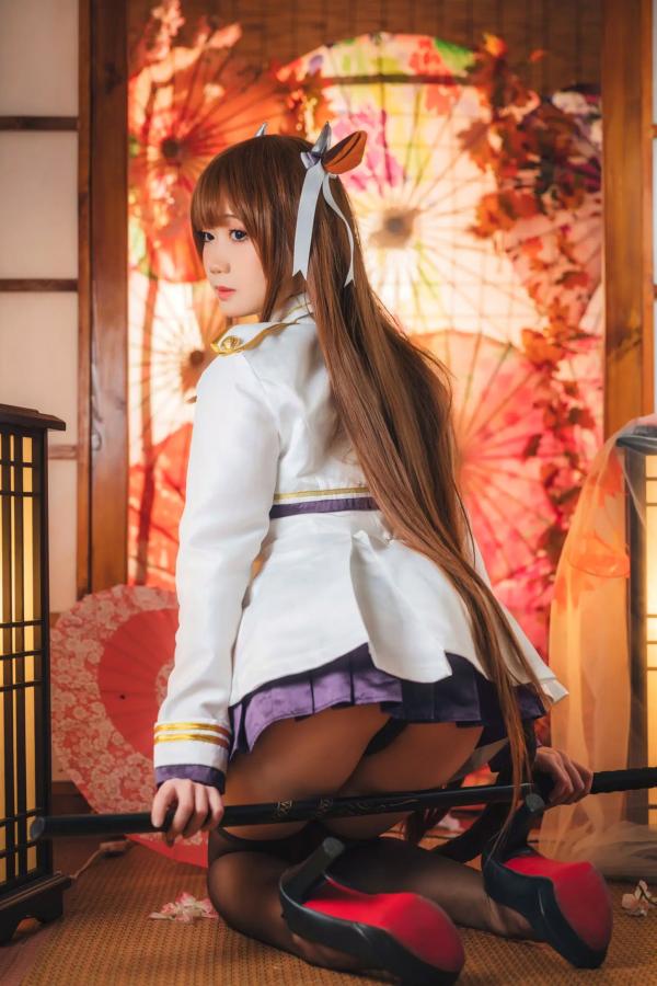    焖焖碳 - 碧蓝航线樫野Cosplay，和风制服诱惑，极致美腿与清纯甜美，二次元女神精选私房照第4张图片