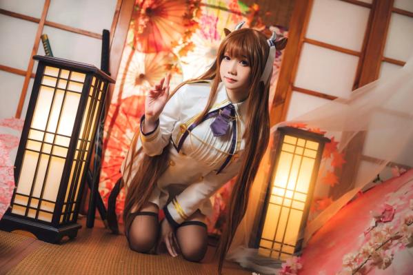    焖焖碳 - 碧蓝航线樫野Cosplay，和风制服诱惑，极致美腿与清纯甜美，二次元女神精选私房照第16张图片