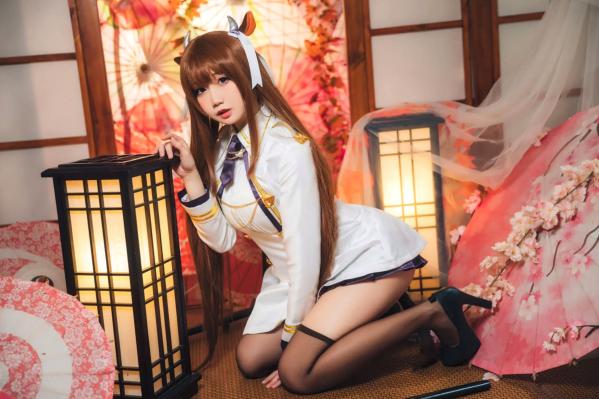    焖焖碳 - 碧蓝航线樫野Cosplay，和风制服诱惑，极致美腿与清纯甜美，二次元女神精选私房照第26张图片