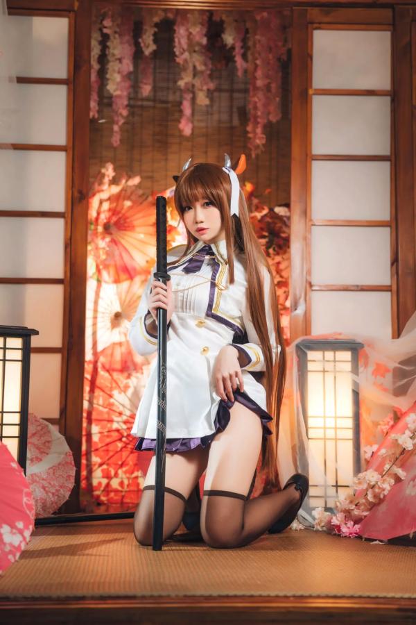    焖焖碳 - 碧蓝航线樫野Cosplay，和风制服诱惑，极致美腿与清纯甜美，二次元女神精选私房照第27张图片