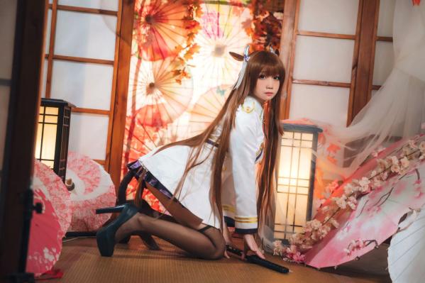    焖焖碳 - 碧蓝航线樫野Cosplay，和风制服诱惑，极致美腿与清纯甜美，二次元女神精选私房照第28张图片