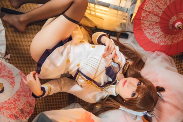    焖焖碳 - 碧蓝航线樫野Cosplay，和风制服诱惑，极致美腿与清纯甜美，二次元女神精选私房照第29张图片