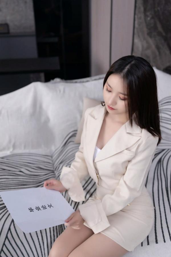    [XR] 杏子Yada 毕业论文：精致蕾丝内衣与质感丝袜的诱惑私房照，展现曼妙身姿，家居性感大片[120P]第17张图片