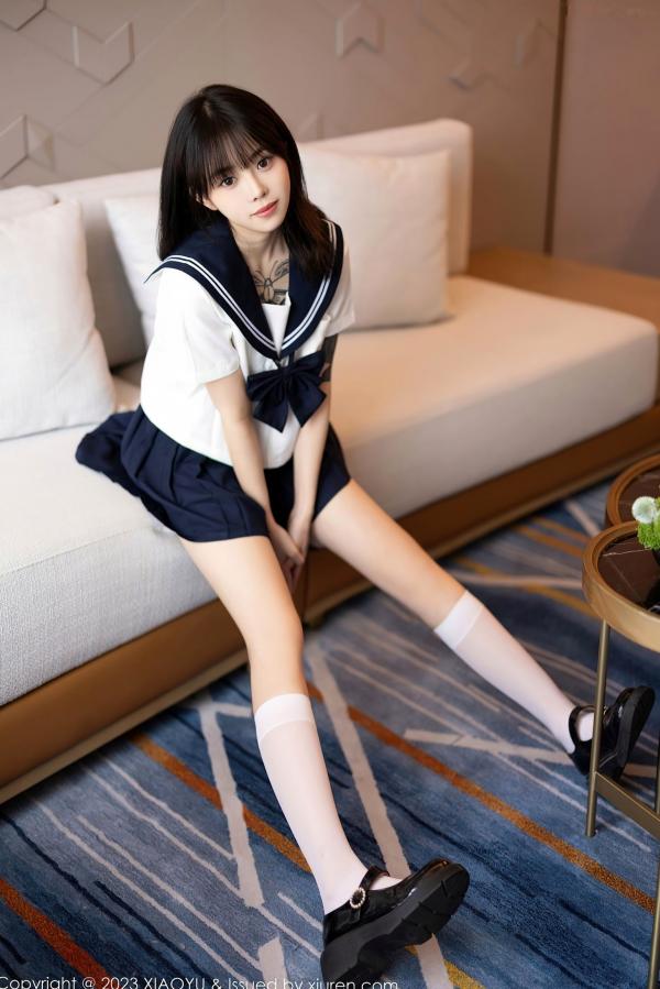    【XiaoYu语画界】奶瓶-水手服JK短裙私房写真，纯欲风白色内衣展示，清纯与性感的视觉冲撞，2023.08.08限定视觉盛宴第25张图片