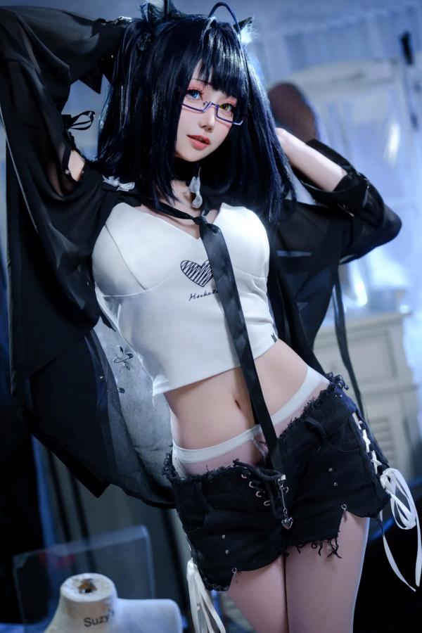    焖焖碳 - 黑茶子 Cosplay角色扮演，动漫风异瞳猫耳美少女，冷艳诱惑私房写真 [22P]第2张图片