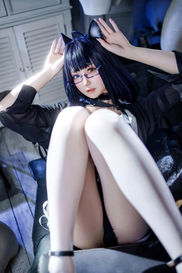    焖焖碳 - 黑茶子 Cosplay角色扮演，动漫风异瞳猫耳美少女，冷艳诱惑私房写真 [22P]第17张图片