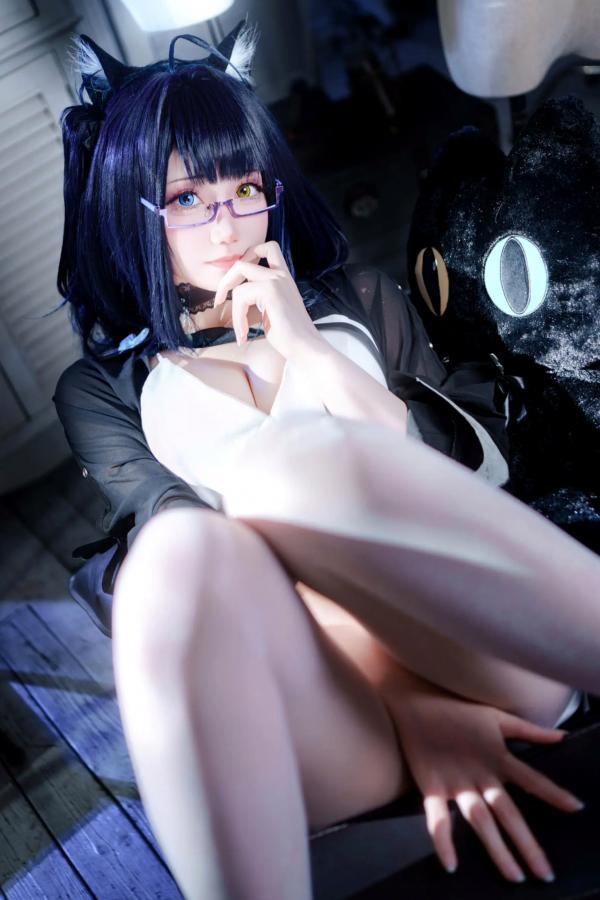    焖焖碳 - 黑茶子 Cosplay角色扮演，动漫风异瞳猫耳美少女，冷艳诱惑私房写真 [22P]第19张图片