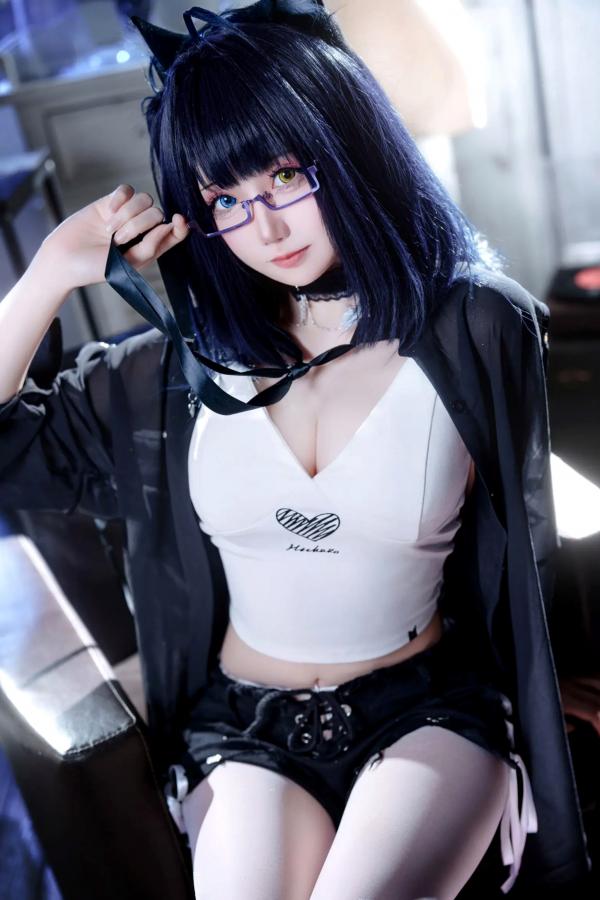    焖焖碳 - 黑茶子 Cosplay角色扮演，动漫风异瞳猫耳美少女，冷艳诱惑私房写真 [22P]第22张图片