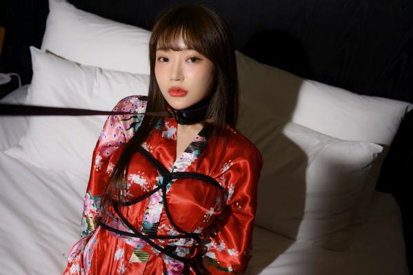    韩国美女-Jucy-绚烂樱花系列私房照：室内家居与浴室湿身诱惑，无圣光呈现极品身材第46张图片
