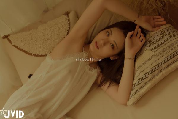   JVID-阿黎-最初的小美好：治愈系室内私房写真，白色蕾丝内衣尽显纯欲诱惑，展现绝美身材与清纯气质第10张图片