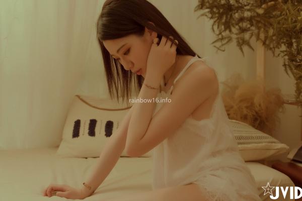    JVID-阿黎-最初的小美好：治愈系室内私房写真，白色蕾丝内衣尽显纯欲诱惑，展现绝美身材与清纯气质第28张图片