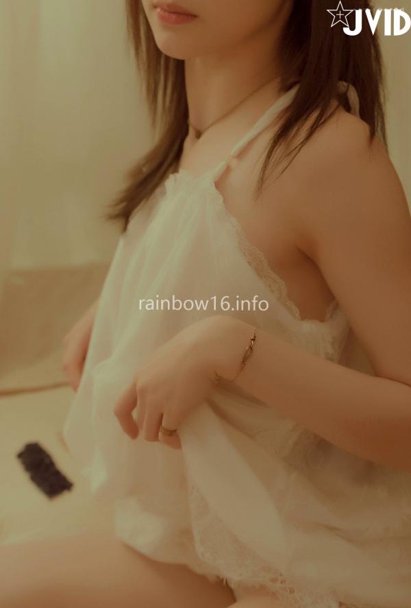    JVID-阿黎-最初的小美好：治愈系室内私房写真，白色蕾丝内衣尽显纯欲诱惑，展现绝美身材与清纯气质第29张图片