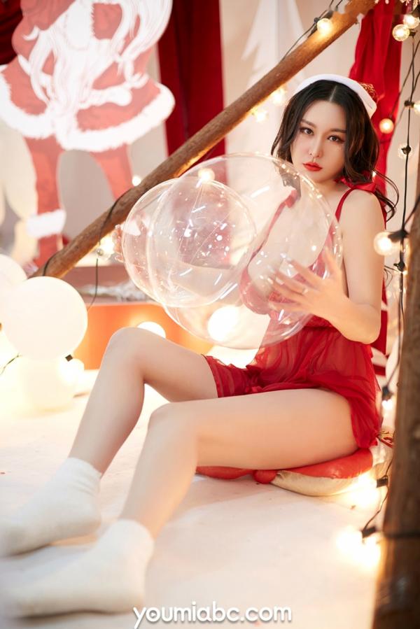    YouMi尤蜜：情聚圣诞，模特身穿性感红丝内衣演绎节日氛围写真，唯美诱惑合辑第34张图片