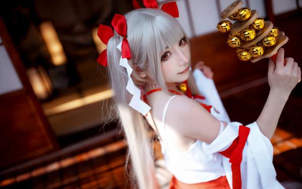    是三不是世w - 碧蓝航线可畏巫女COS，清纯少女和风祭典礼服私房照，极品角色扮演21P第11张图片