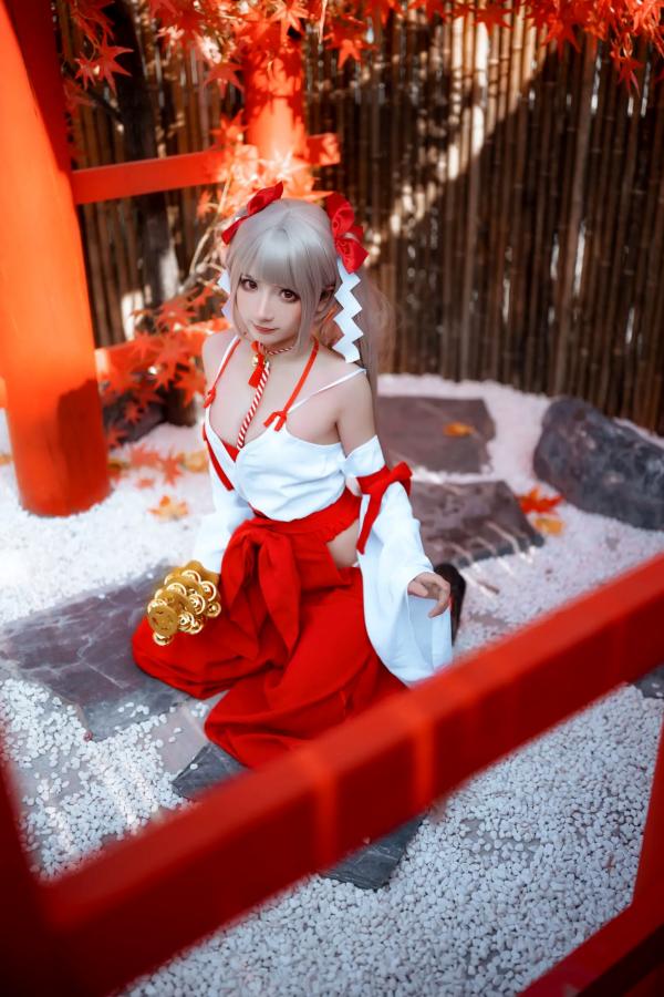    是三不是世w - 碧蓝航线可畏巫女COS，清纯少女和风祭典礼服私房照，极品角色扮演21P第17张图片
