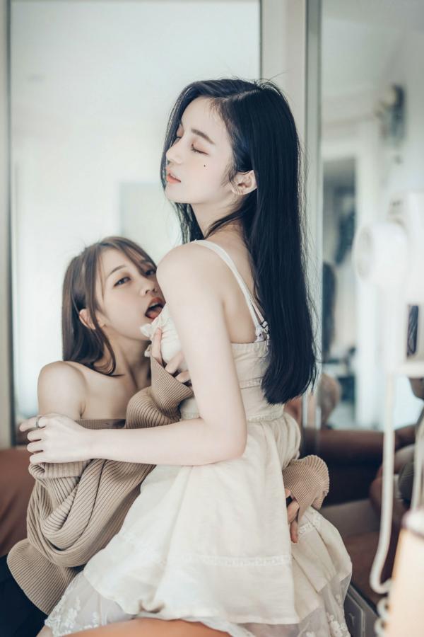    JVID辰辰&妍妍：我的大小女友，情人节酒店私房写真，超透薄纱性感诱惑第13张图片