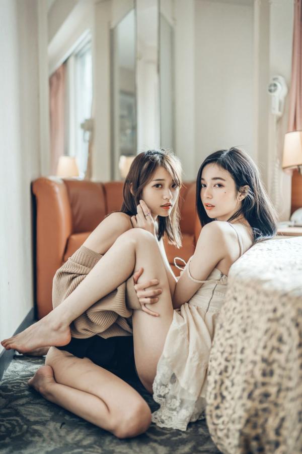    JVID辰辰&妍妍：我的大小女友，情人节酒店私房写真，超透薄纱性感诱惑第35张图片
