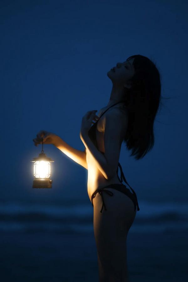    桜桃喵 - 晚星 夜色海边比基尼灯光氛围感私房写真 [18P]第9张图片