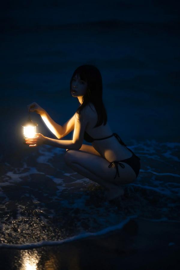    桜桃喵 - 晚星 夜色海边比基尼灯光氛围感私房写真 [18P]第10张图片